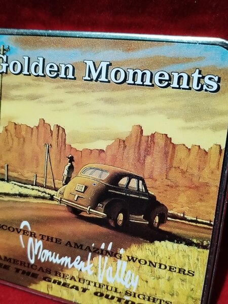 Cutie metalica pentru tigarete Golden Moments-Monument Valley