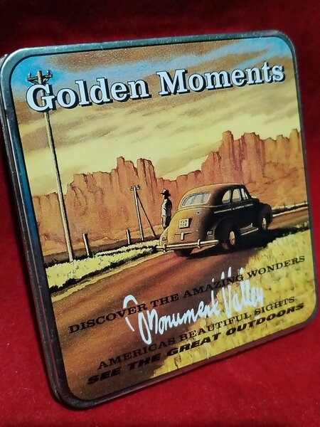 Cutie metalica pentru tigarete Golden Moments-Monument Valley