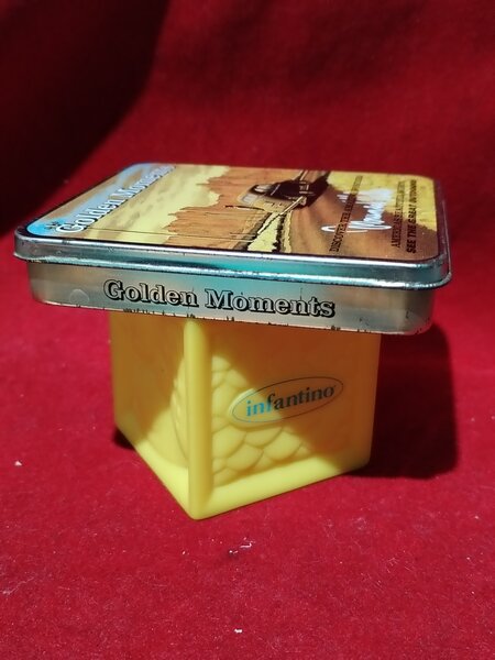 Cutie metalica pentru tigarete Golden Moments-Monument Valley